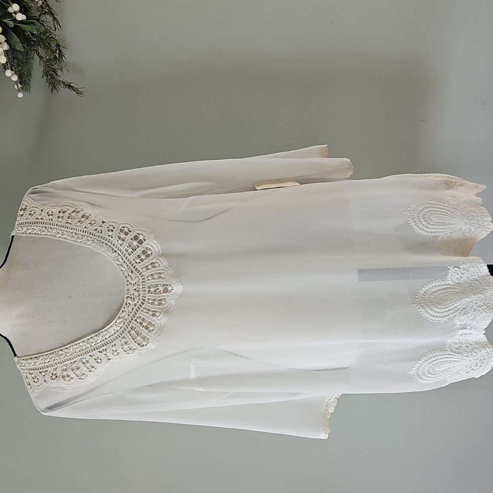 Coldwater Creek NWT Fluer De Lis Ivory Sheer Tunic Top‎ Size Sm.